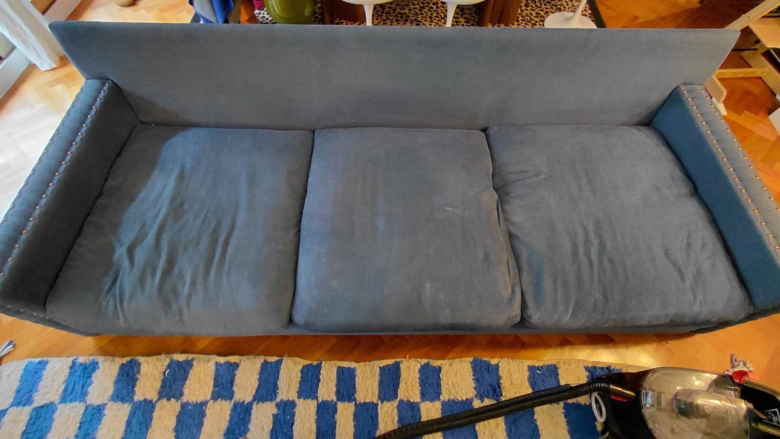 Canapé tissu gris - Avant nettoyage