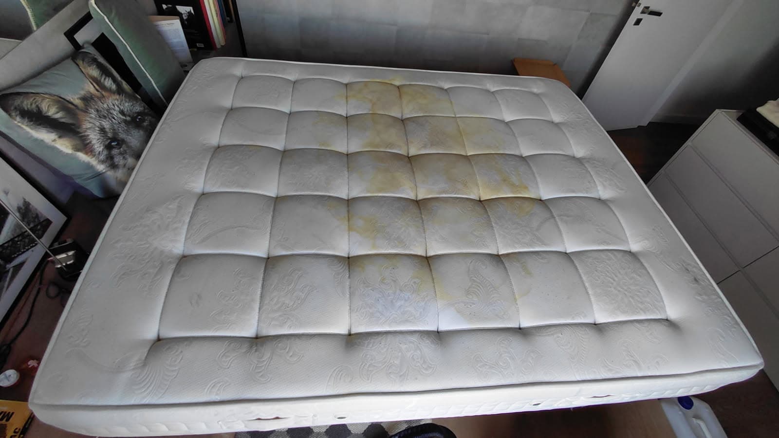 Matelas king size - Avant nettoyage